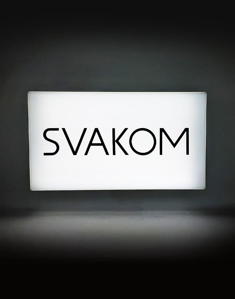 SVAKOM - Klein Lichtbord met Logo